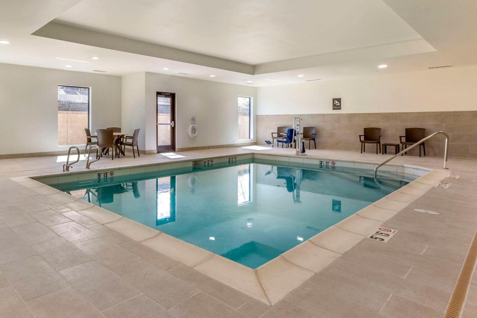 Comfort Suites Albuquerque Airport Esterno foto