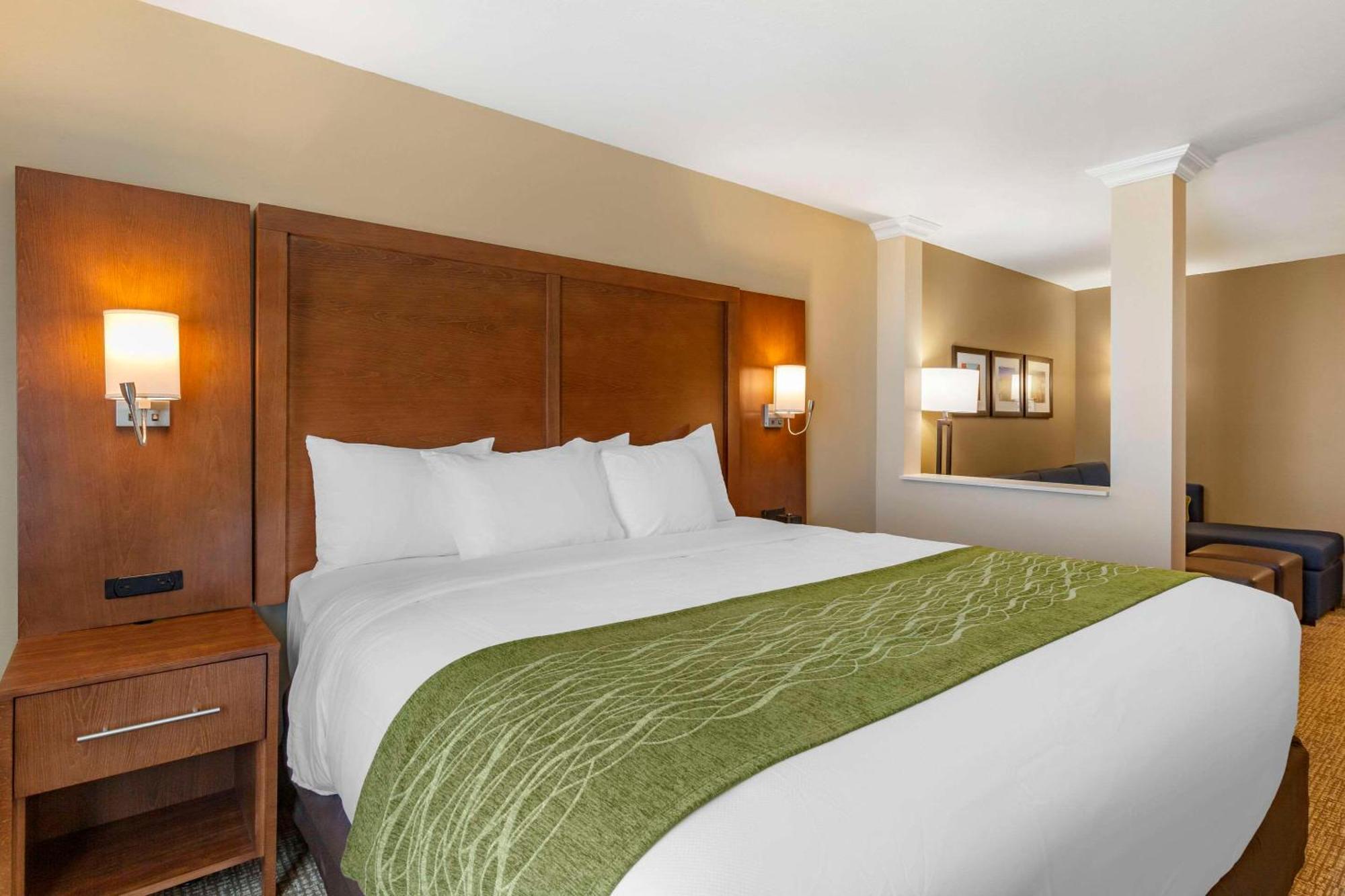 Comfort Suites Albuquerque Airport Esterno foto
