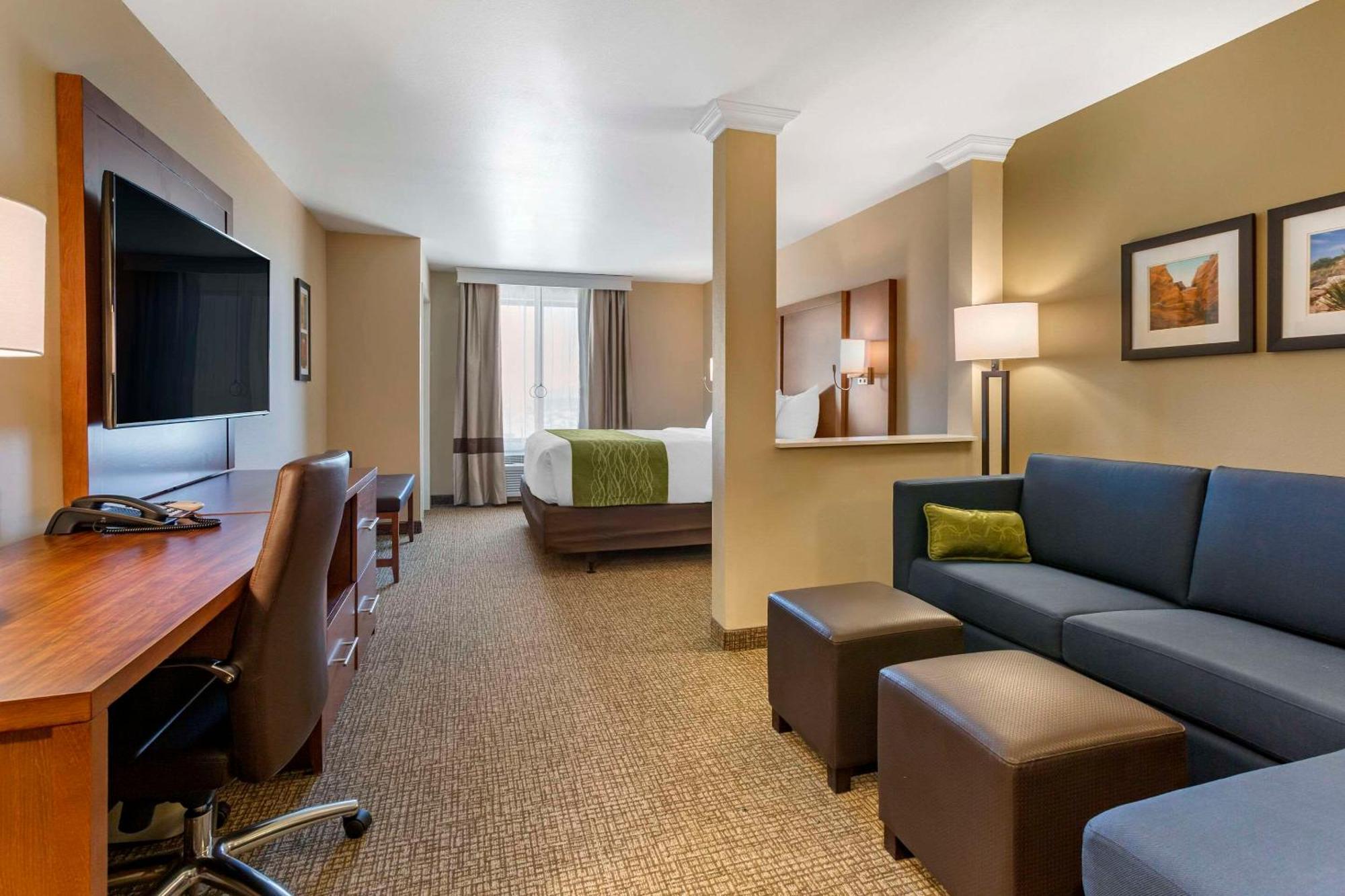 Comfort Suites Albuquerque Airport Esterno foto