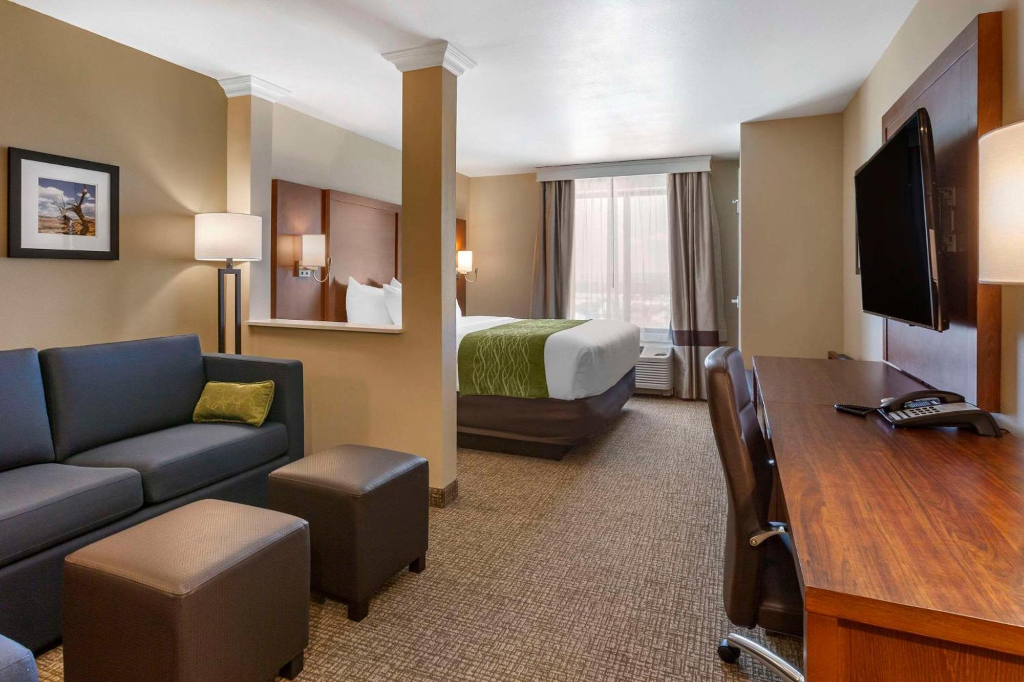 Comfort Suites Albuquerque Airport Esterno foto